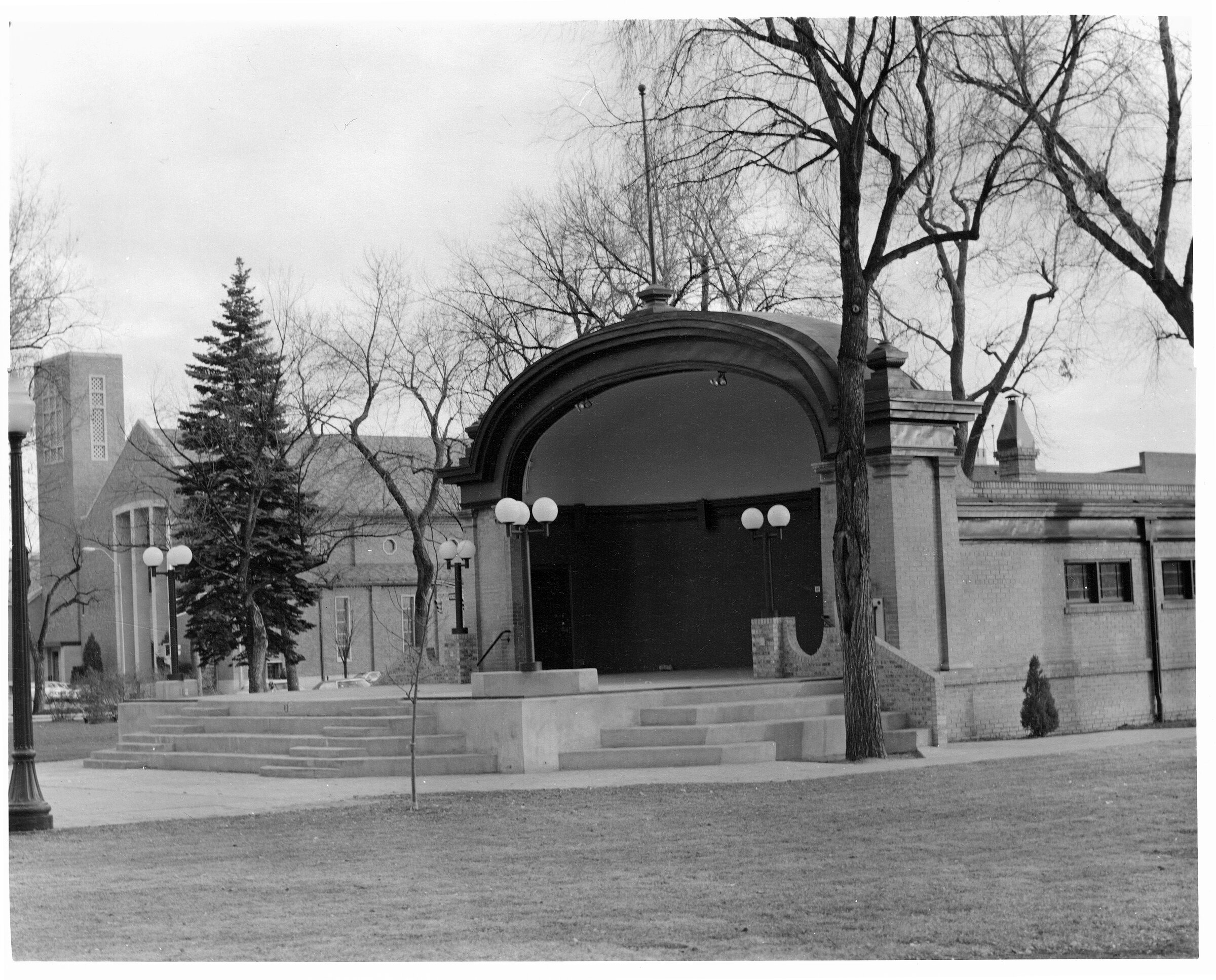 Acacia Park - Randall Teeuwen - 1973 - PPLD Digital Collections.png