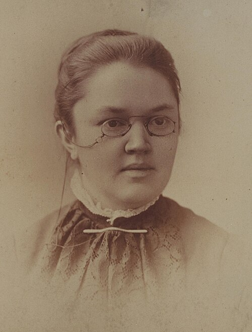 Katharine Lee Bates - Wikipedia.png360