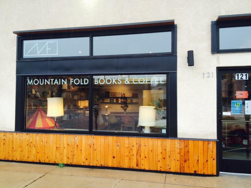 mountain_fold_books_110915 building front .jpg